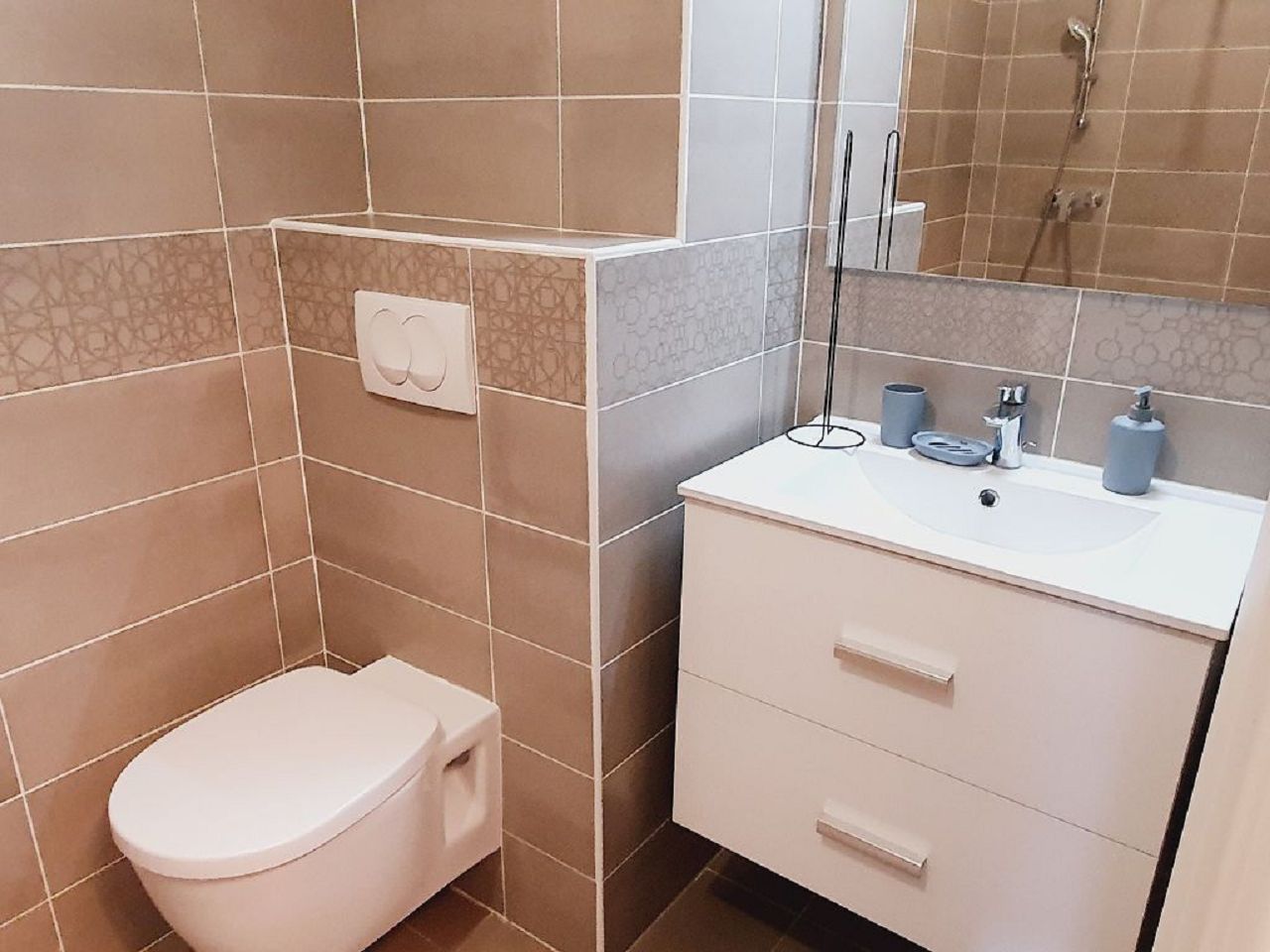 Appartement Studio ANTIBES (06600) AZUR CONCEPT GESTION