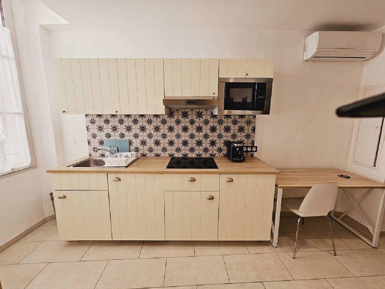 Appartement Studio ANTIBES (06600) AZUR CONCEPT GESTION
